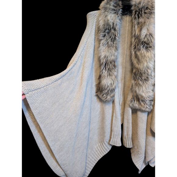 Faux Fur Trimmed Elegant Poncho Wrap Women One Size Outerwear Layering Fall... - Picture 3 of 6